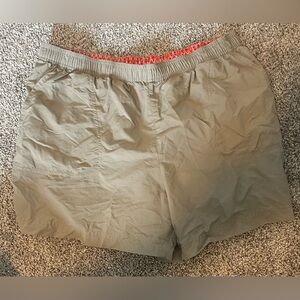 Large Columbia Women’s shorts